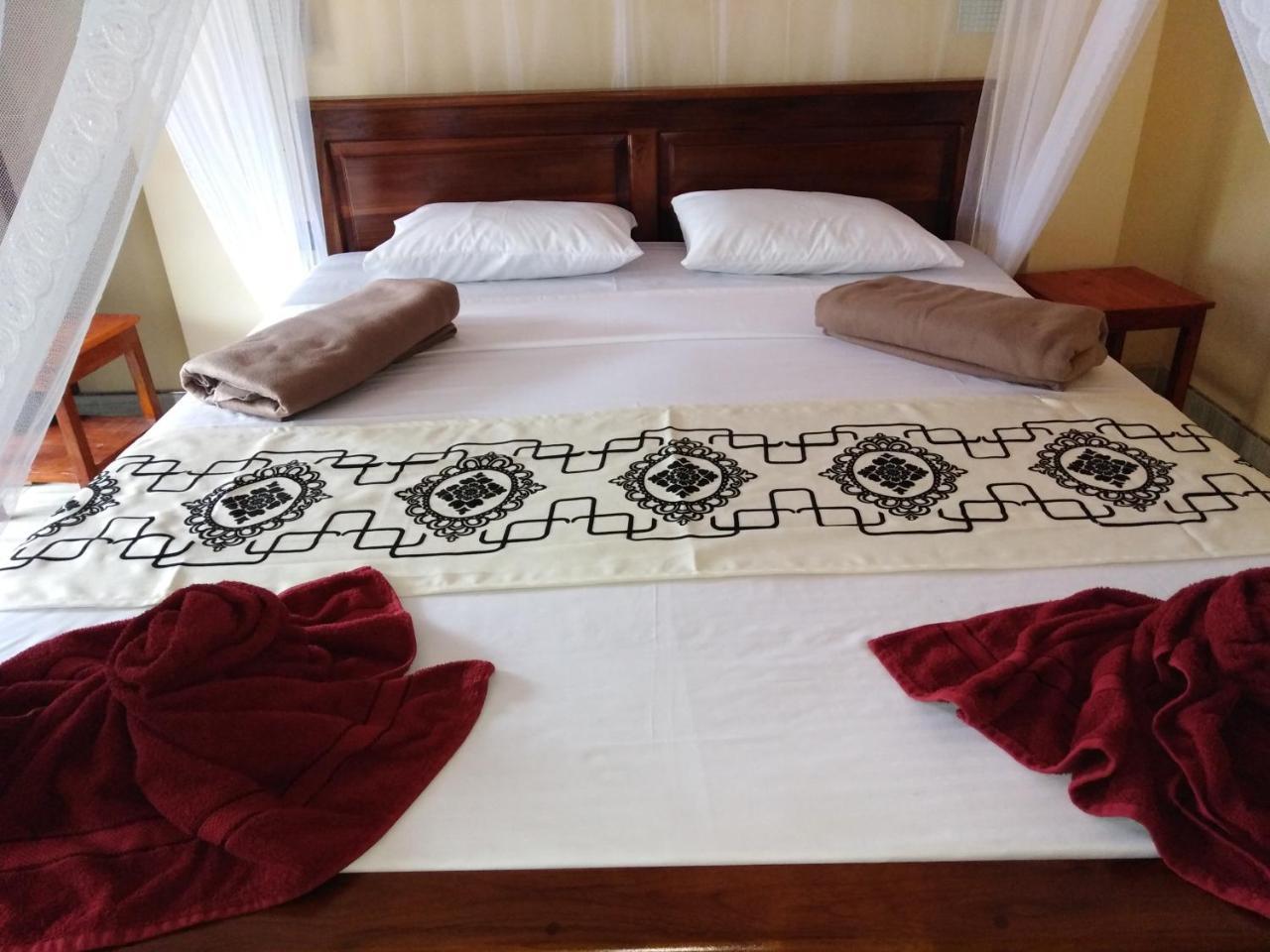Jade Green Rest Inn Елла Екстер'єр фото