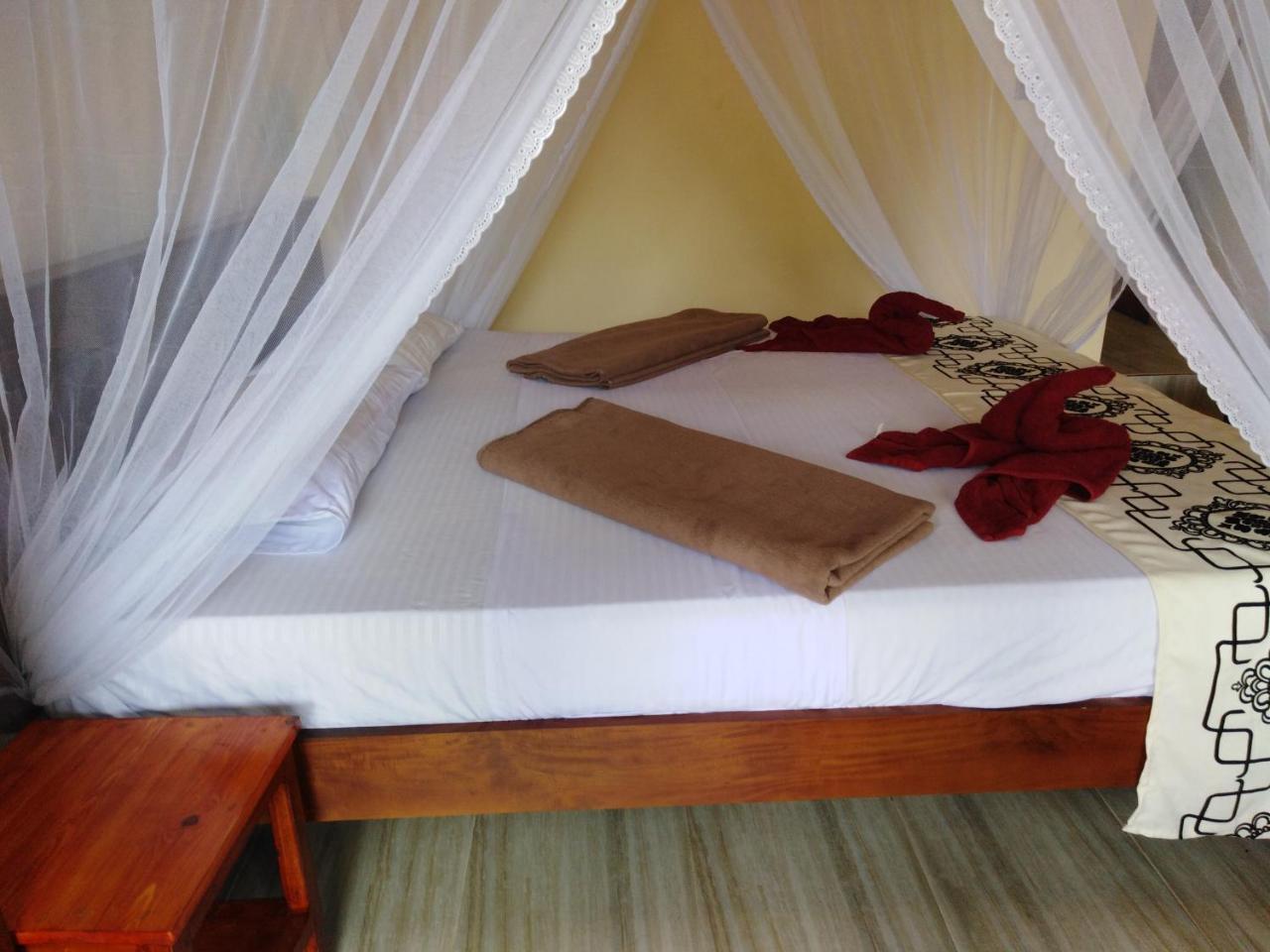 Jade Green Rest Inn Елла Екстер'єр фото