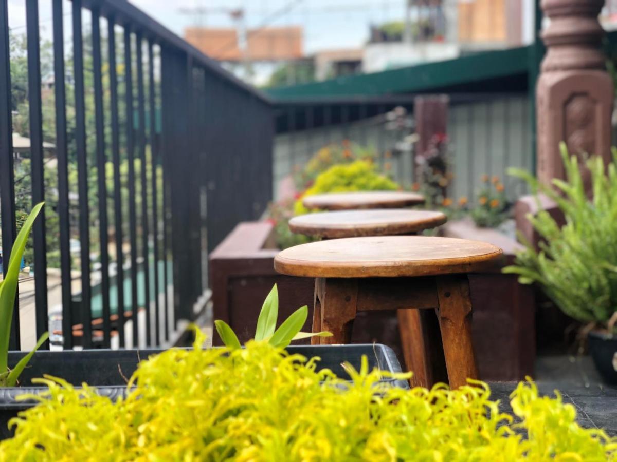 Jade Green Rest Inn Елла Екстер'єр фото